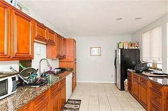 1st image of 161 Longwood Ave #3