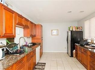 161 Longwood Ave #3, Brookline, MA 02446