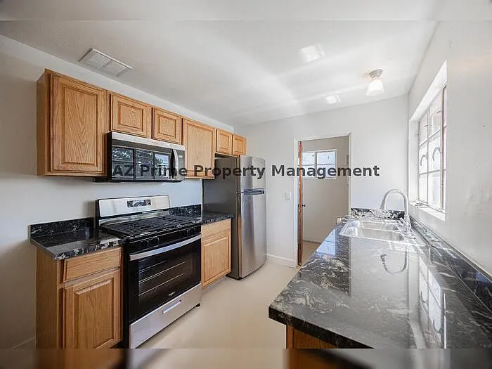 2449 E Fairmount Ave #1 — Photo 5