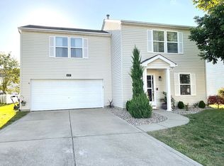 621 Fallen Timber Ln, Mascoutah, IL 62258