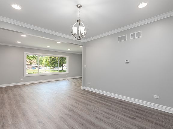 4th image of 1903 S 18th Ave