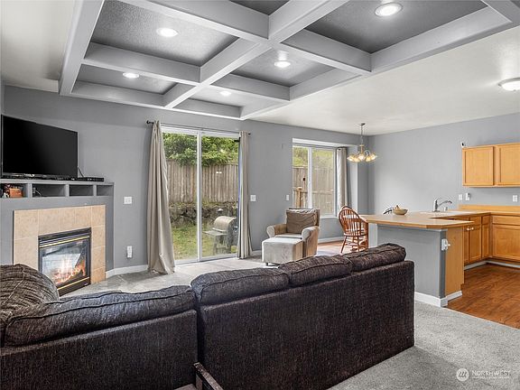 3rd image of 18525 101st Avenue E #136
