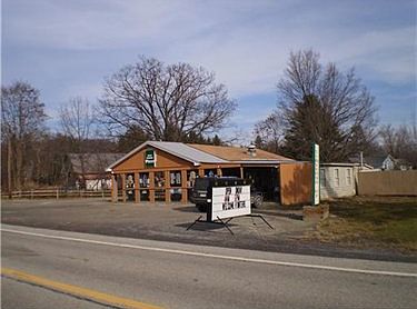 2nd image of 1694 Glades Pike