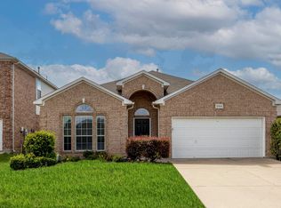 12833 Hurricane Ln, Fort Worth, TX 76244