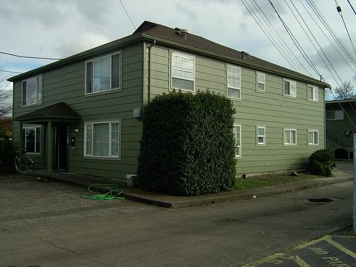 2nd image of 1785 High Aly APT A