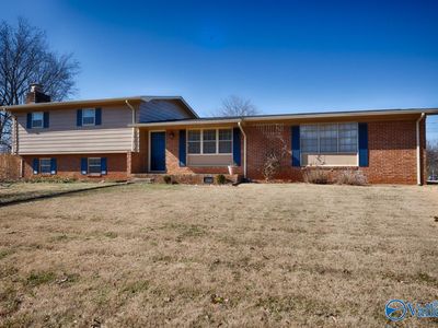 7711 Logan Dr SW, Huntsville, AL, 35802