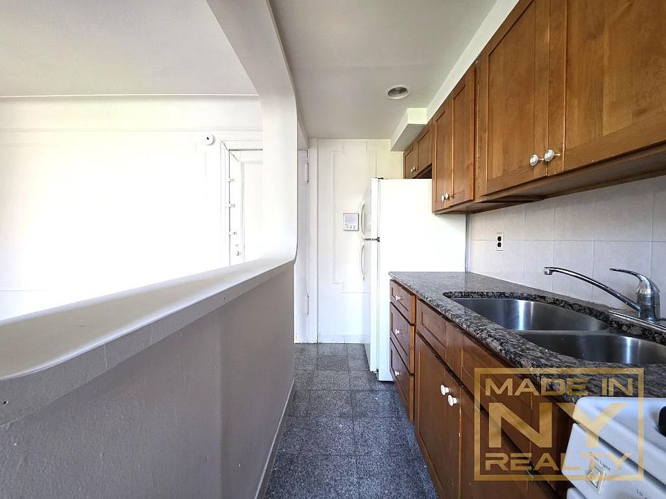 2nd image of 41-15 53rd St #B10