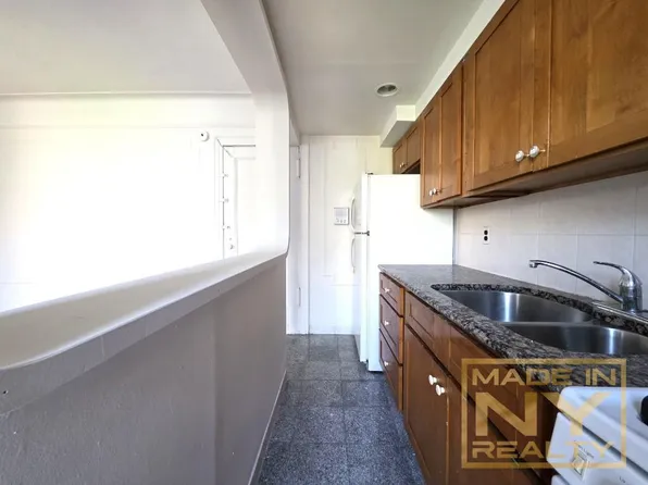 36-20 168th Street M6 image 3 of 9
