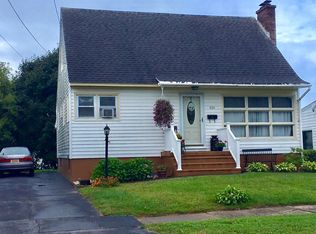 126 Clizbe Ave, Amsterdam, NY 12010