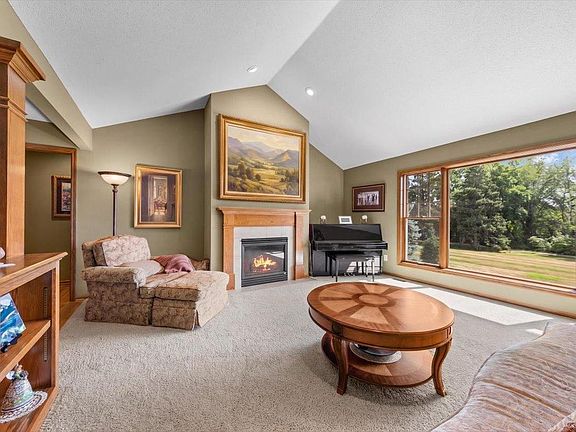 4th image of 9779 Wedgewood Cir