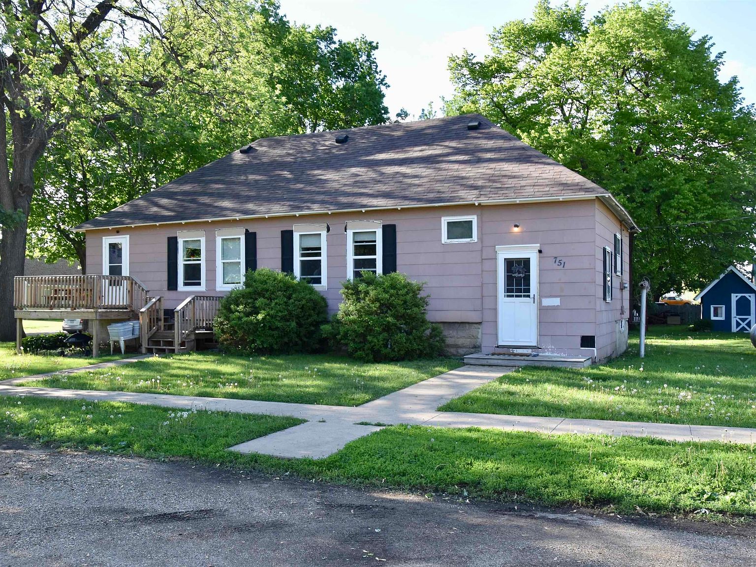 751 4th St, Ocheyedan, IA 51354 Zillow