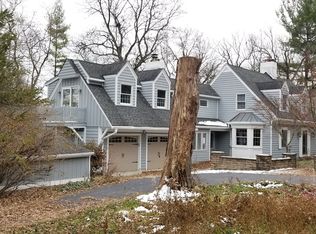 69 Timberlake Pkwy, Barrington, IL 60010