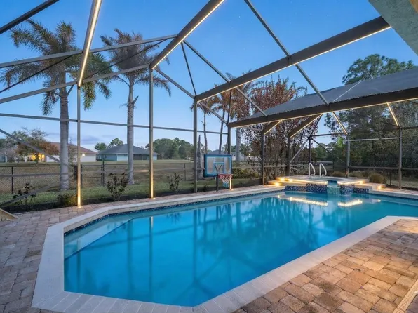 5593 NW Wesley Road, Port St Lucie, FL 34986