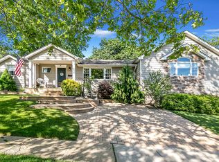 8 Forte Ave, Old Bethpage, NY 11804