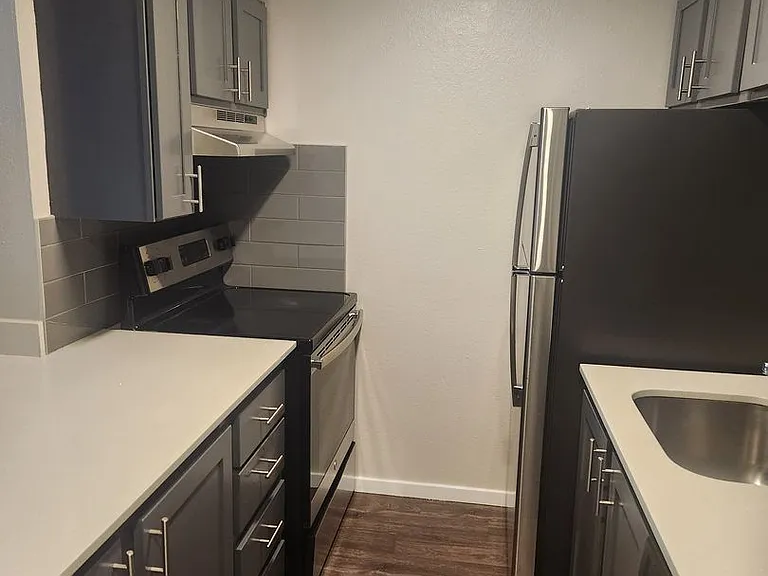 Arbor Woods Apartments — Photo 14