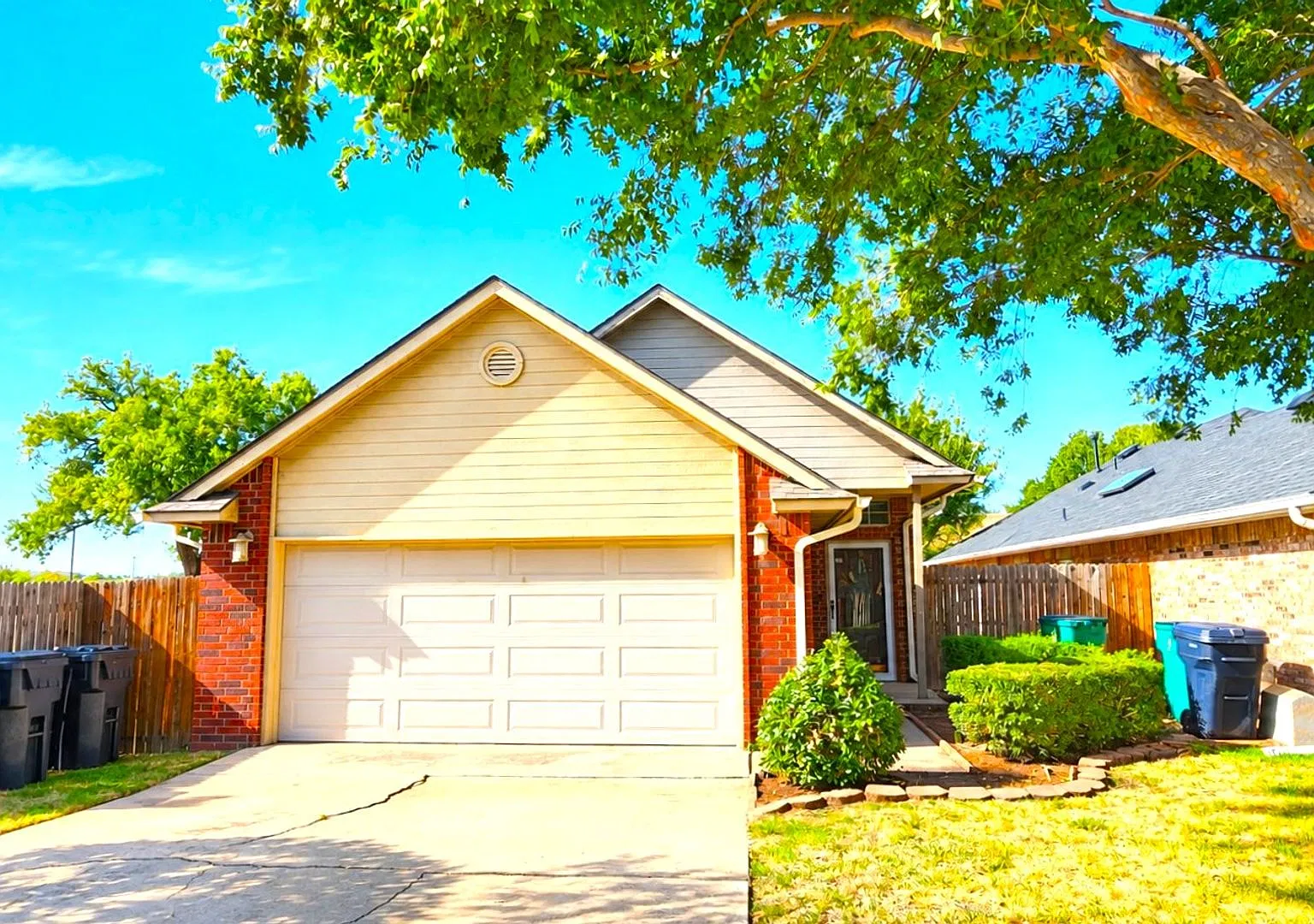 13821 Pawnee Dr, Edmond, OK 73013 — Photo 1