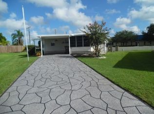 241 Lake Huron Dr, Mulberry, FL 33860