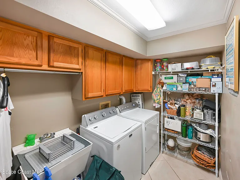 2230 Sykes Creek Dr — Photo 14