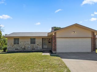 2124 Stonehenge Dr, Garland, TX 75041