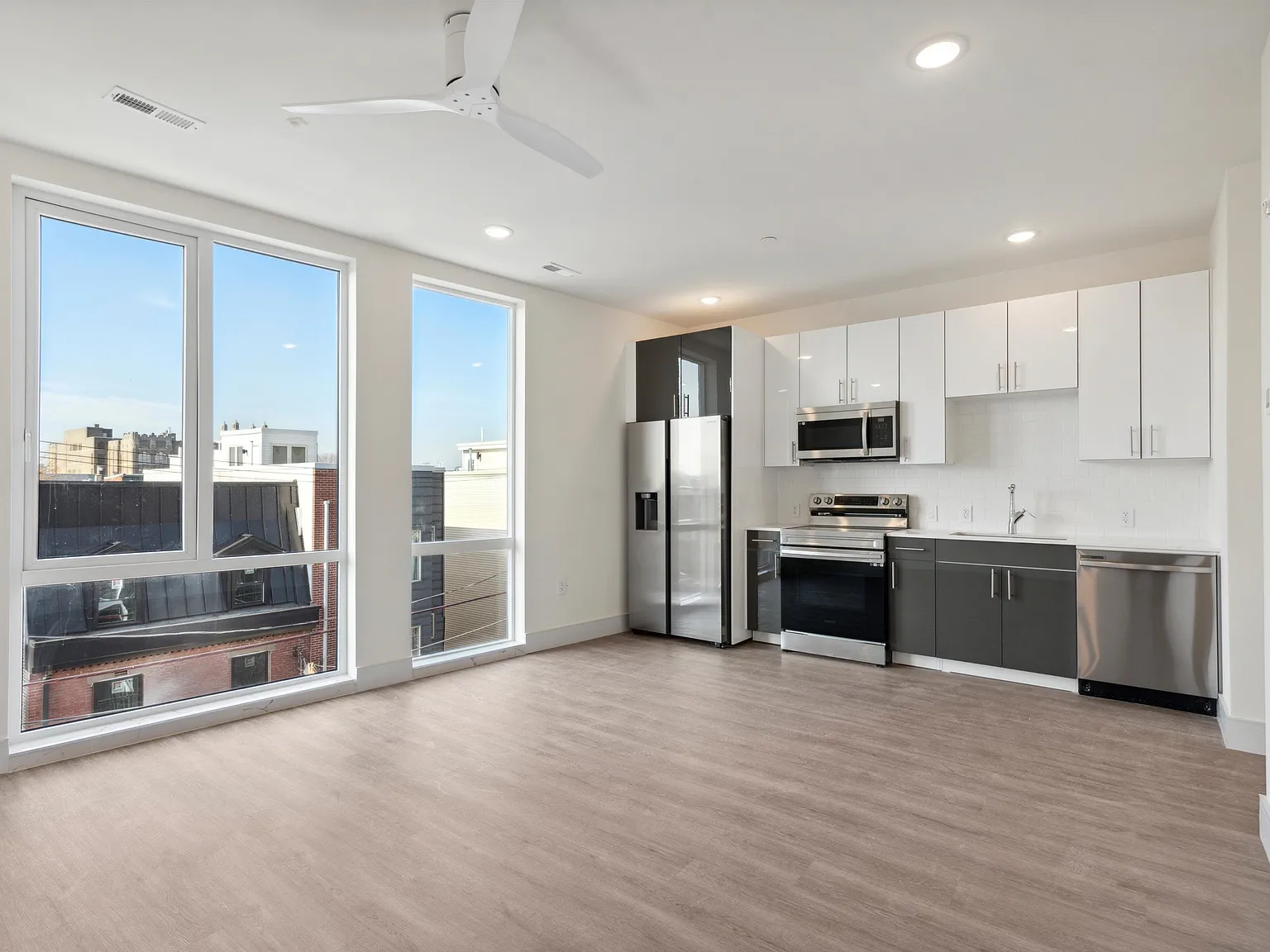 1 bed, 597 sqft, $1,615 — Photo 1