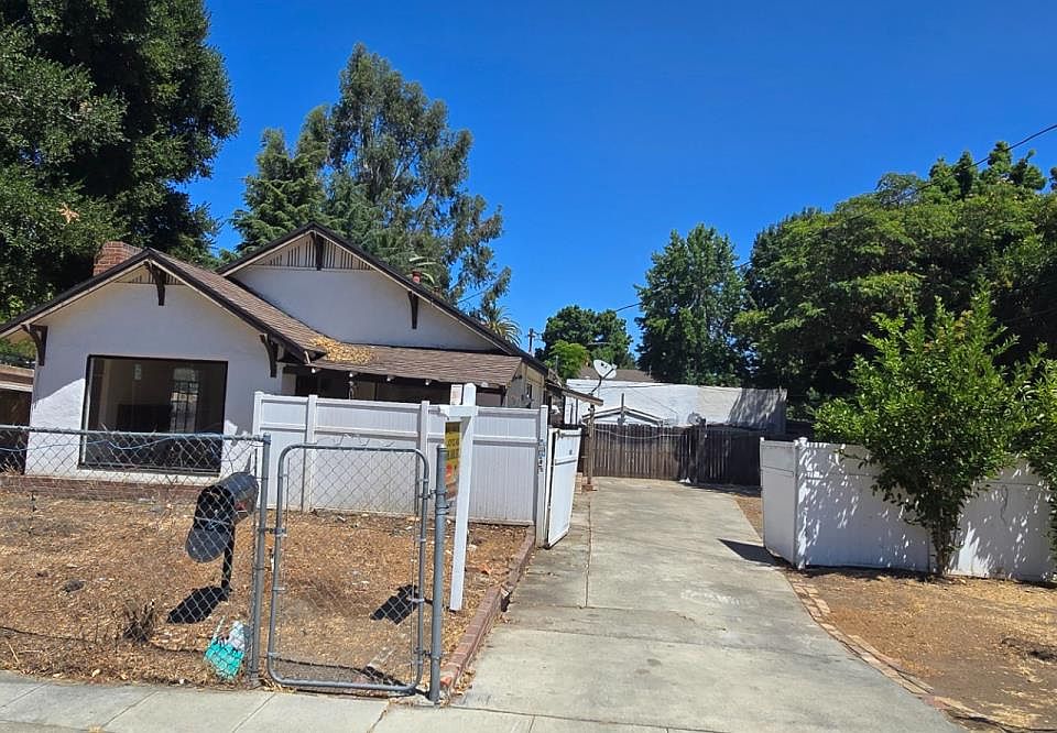 1st image of 393 Beemer Ave