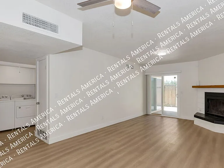 1816 E Iowa St — Photo 2
