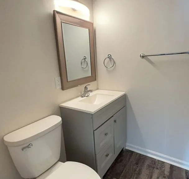 Oak Grove Village Apartments — Photo 16