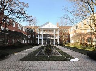 2244 Sherman Ave APT 3, Evanston, IL 60201