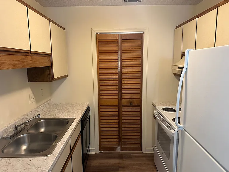 435 Haltiwanger Rd #14 — Photo 9
