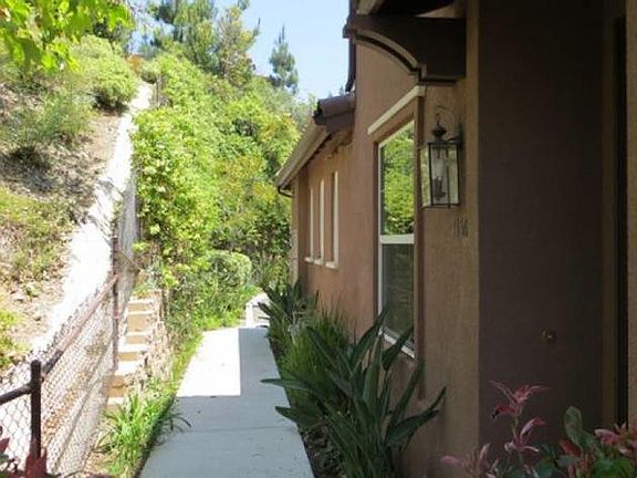 Private entrance to the front door