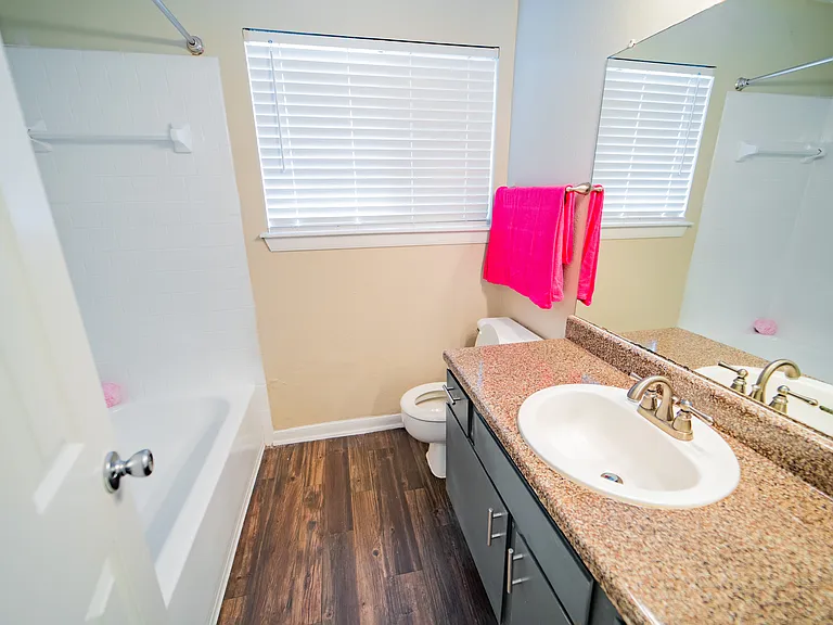 Oak Bend Apartments — Photo 53