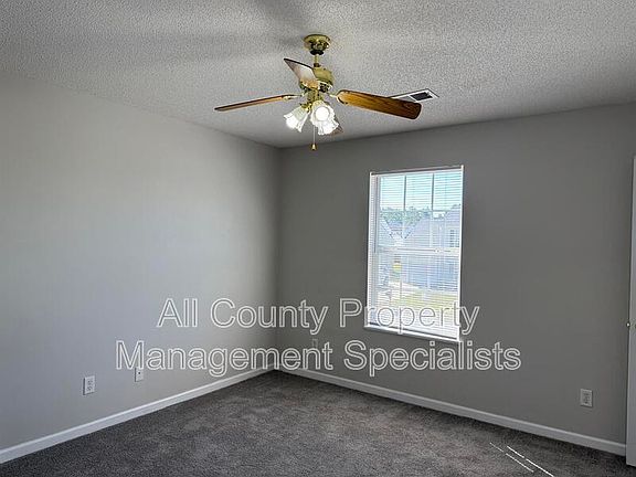 5th image of 5 Sterling Ridge Ct