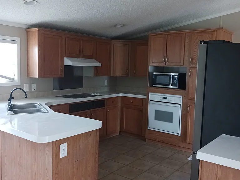 875 Darwin Joseph Rd — Photo 4