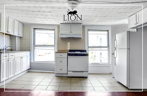 Rented by The Lion Real Estate | media 1