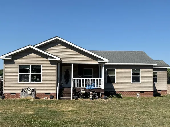 28127 Dardens Mill Rd, Windsor, VA 23315