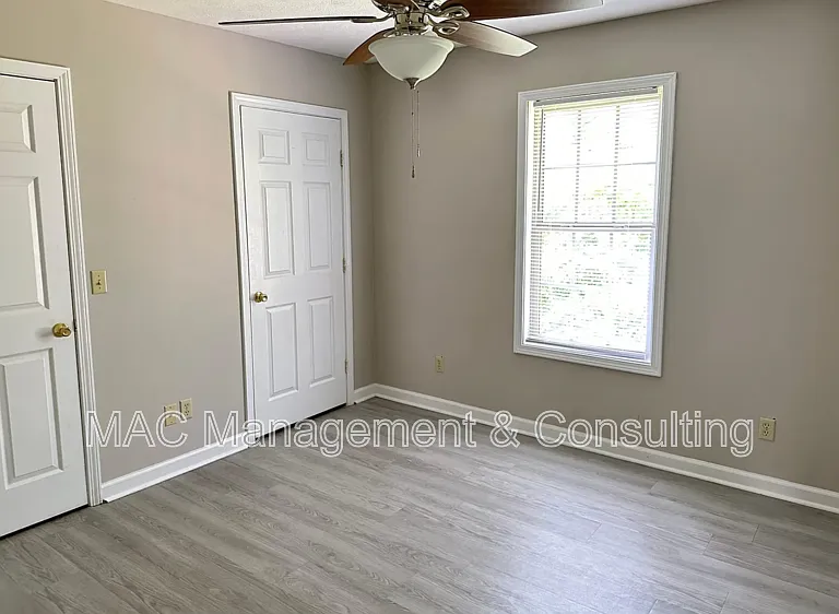 1505 Autumn Ave #1 — Photo 5
