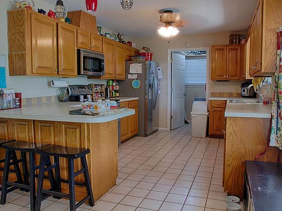 5th image of 613 Driftwood Ln