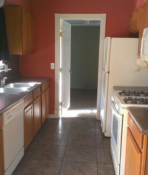 2nd image of 801 N Norman Ave