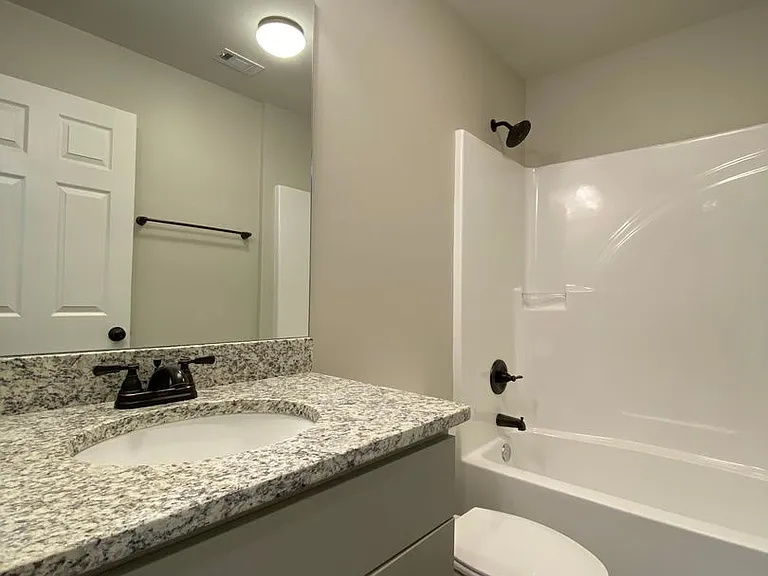 6228 Burbank Crossing Loop — Photo 40