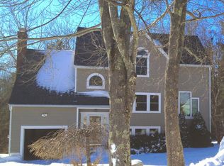 16 Alderwood Dr, Stratham, NH 03885