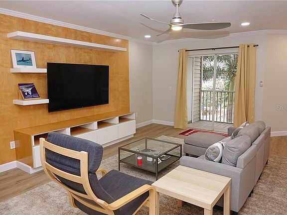 5th image of 850 S Tamiami Trl APT 422