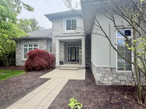 1198 Brookwoode Rd, Perrysburg, OH 43551