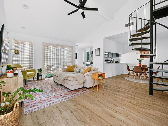 3rd image of 1727 Timber Ridge Dr
