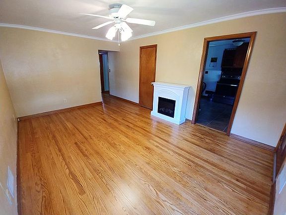 4th image of 4319 Holmes St NE