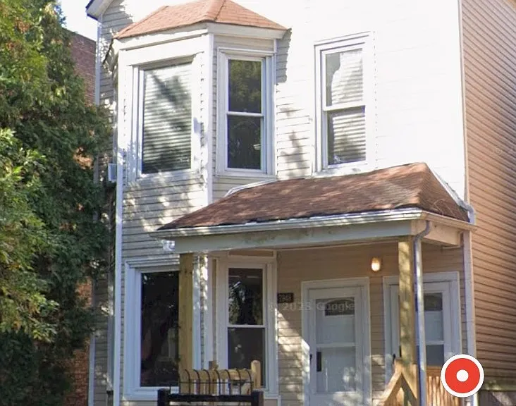7948 S Escanaba Ave #3 — Photo 1