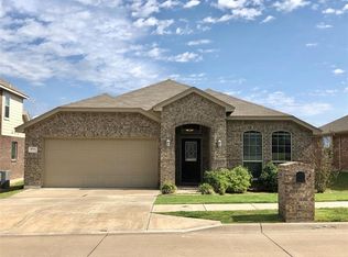 9212 Hunters Ct, White Settlement, TX 76108