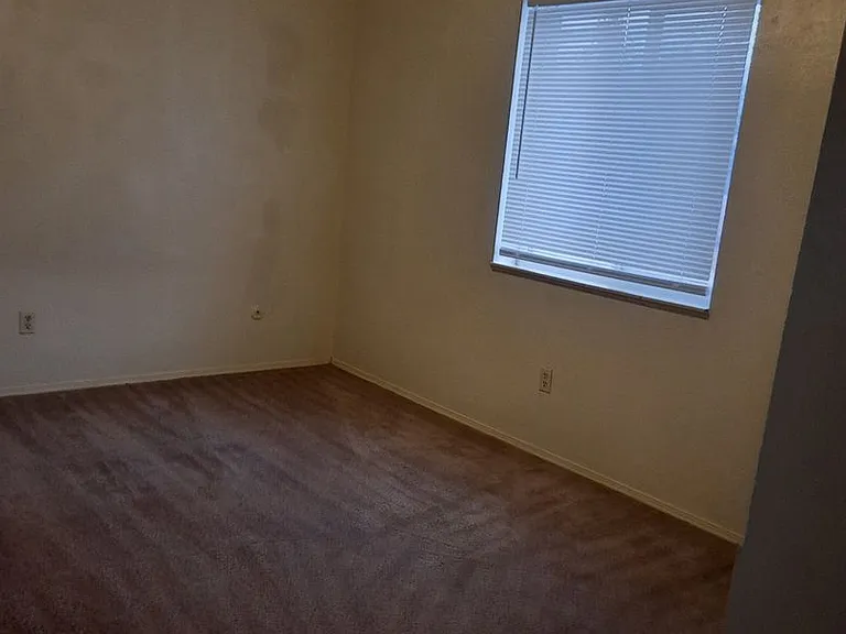 518 22nd St #3 — Photo 13