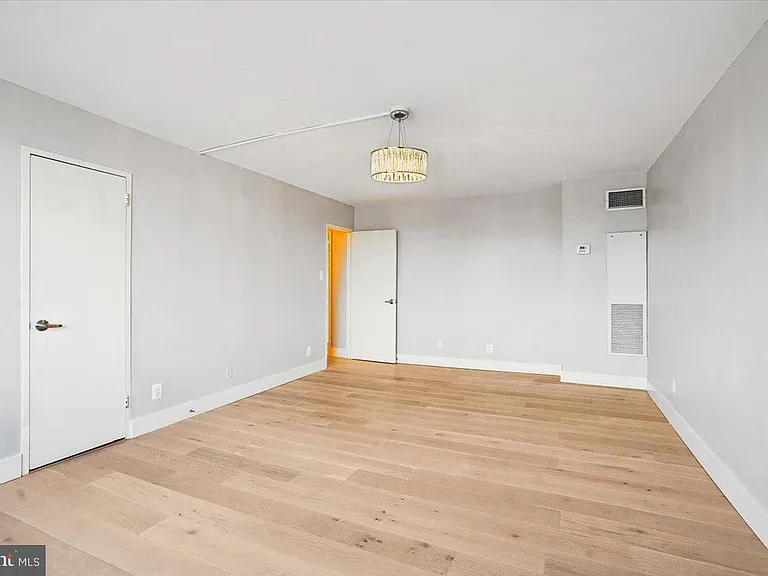5101 River Rd #1201 — Photo 17