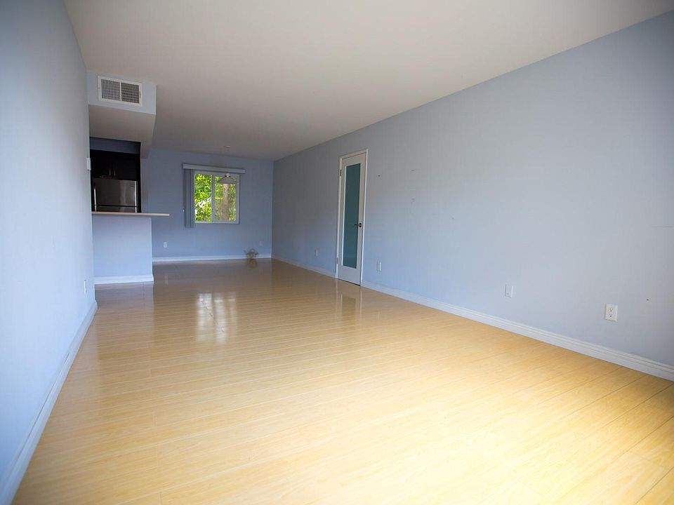 1st image of 4405 Matilija Ave APT 4
