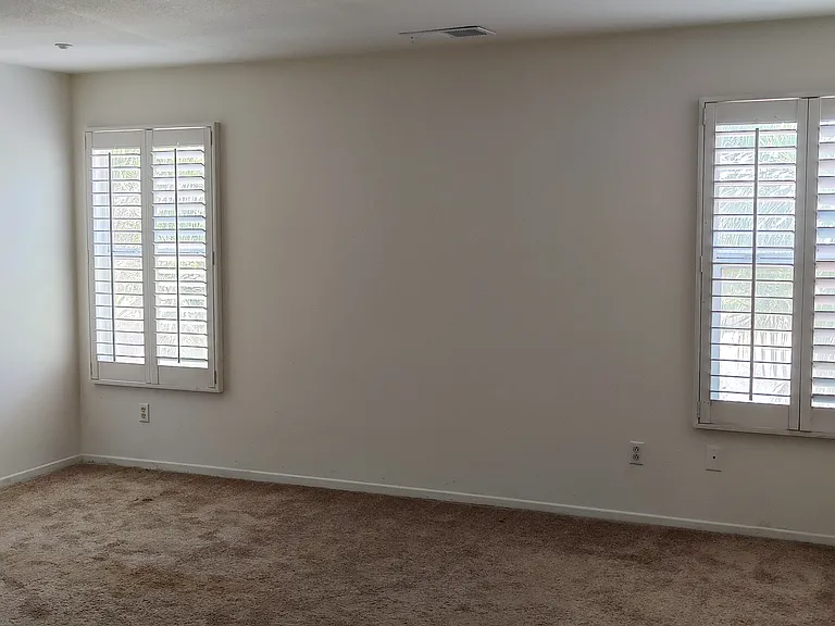 1636 Gilliam Ct — Photo 33